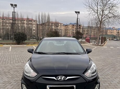 Hyundai Accent 2011