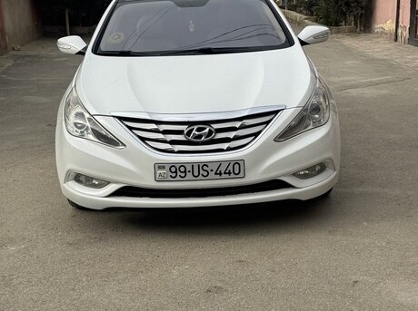 Hyundai Sonata 2010