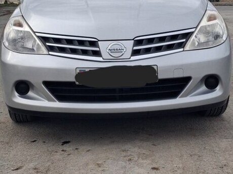Nissan Tiida 2011