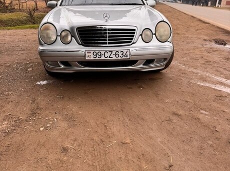 Mercedes E 240 2001