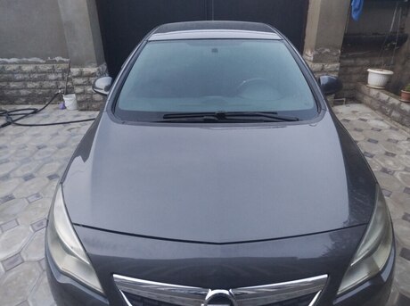 Opel Astra 2010