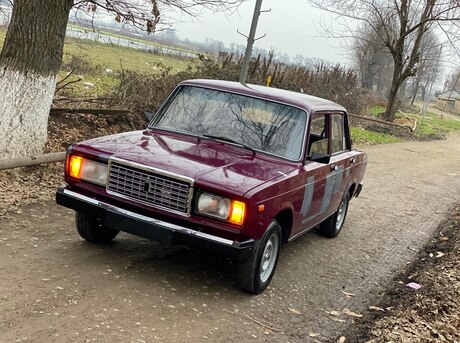 LADA (VAZ) 2107 2004