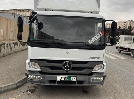 Mercedes Atego 818 2013