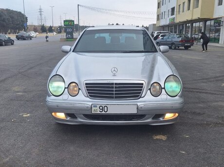 Mercedes E 220 2000