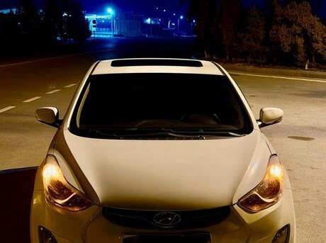 Hyundai Elantra 2011
