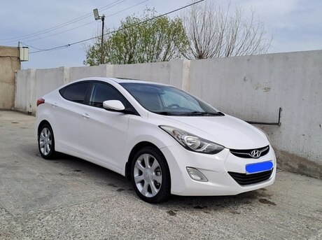 Hyundai Elantra 2012
