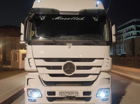 Mercedes Actros 1844