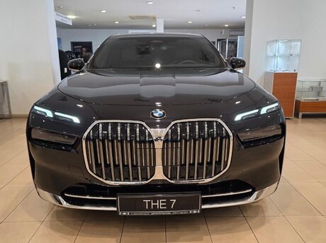 BMW 740