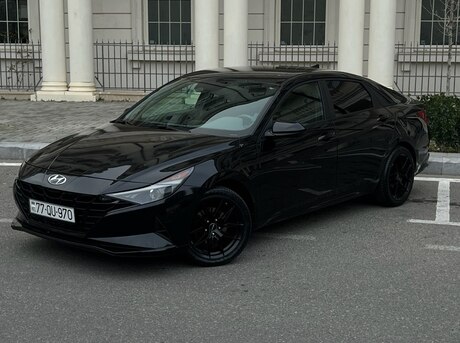 Hyundai Elantra 2022