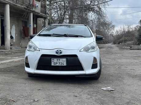 Toyota Aqua 2016