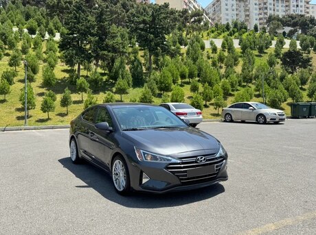 Hyundai Elantra 2020