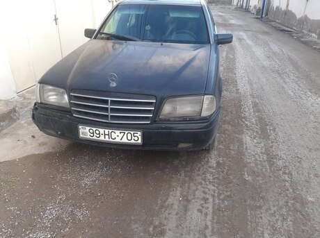 Mercedes C 200