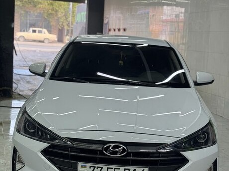 Hyundai Elantra 2019