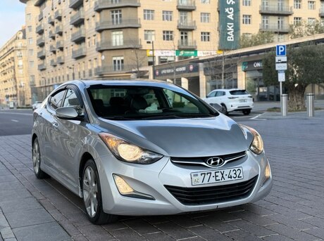 Hyundai Elantra 2012