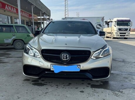 Mercedes E 300 4MATIC 2010