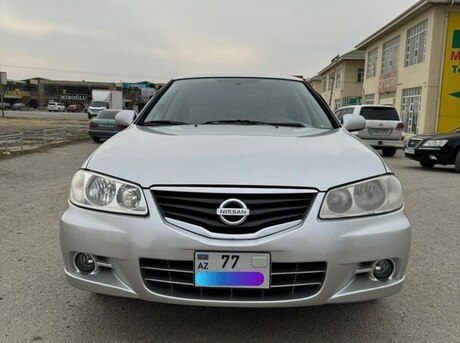 Nissan Sunny 2010
