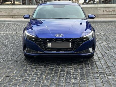 Hyundai Elantra 2022