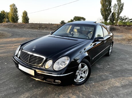 Mercedes E 240