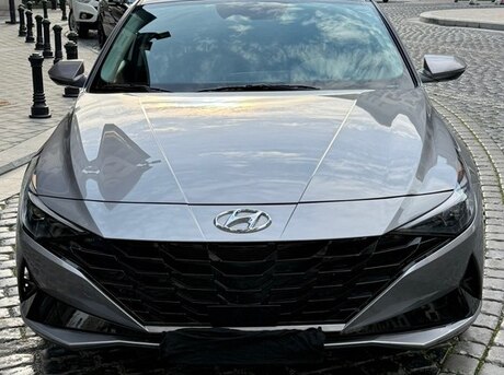 Hyundai Elantra 2023