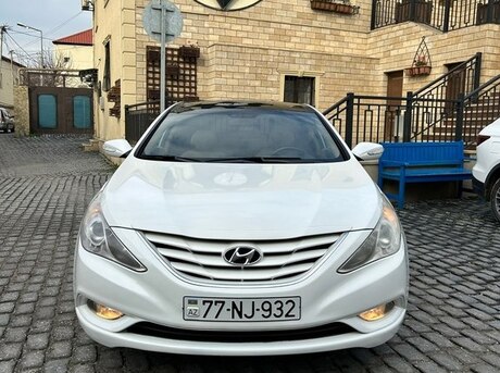 Hyundai Sonata 2010