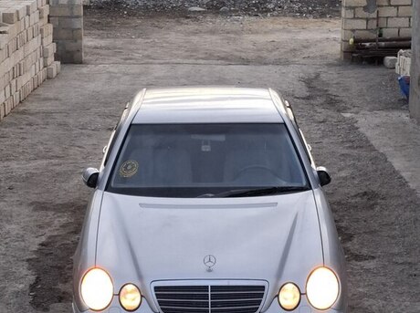 Mercedes E 200 2000
