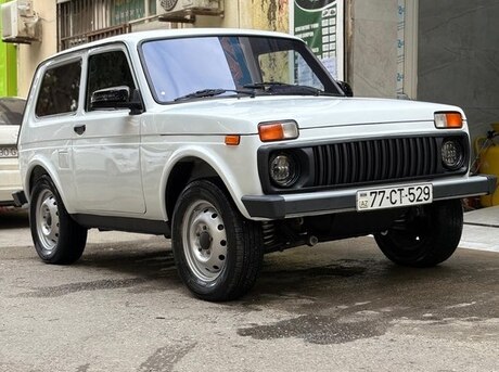 LADA (VAZ) Niva 2015