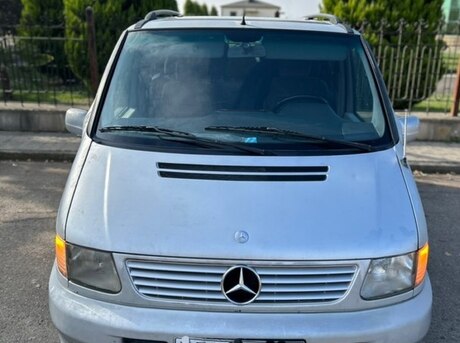 Mercedes  2001