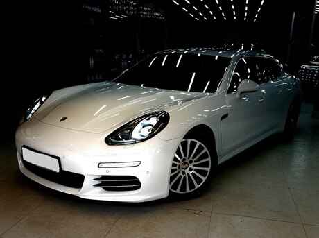 Porsche Panamera 4S Executive