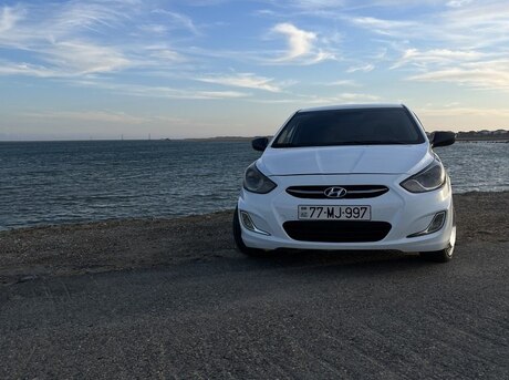 Hyundai Accent 2013