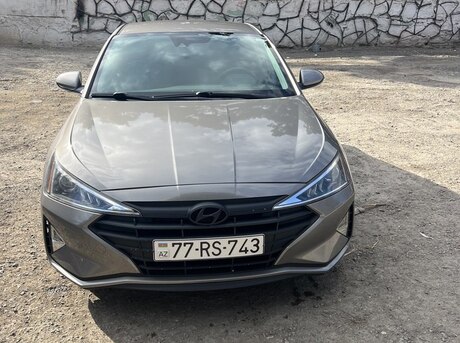Hyundai Elantra 2019