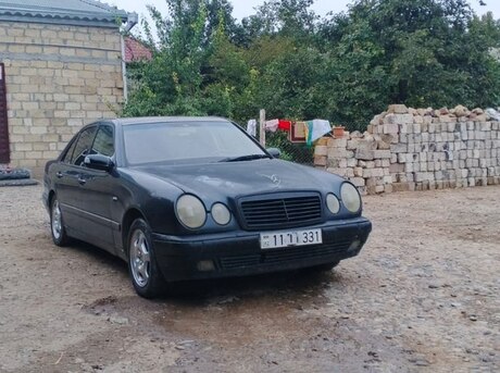 Mercedes E 220 1996