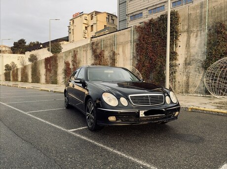 Mercedes E 200