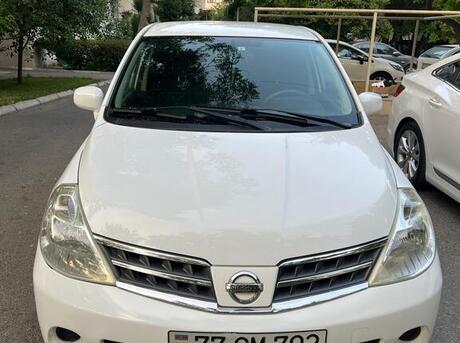 Nissan Tiida 2011