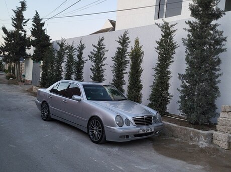 Mercedes E 280
