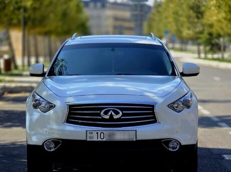 Infiniti QX70 2014