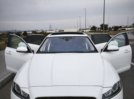 Jaguar XF
