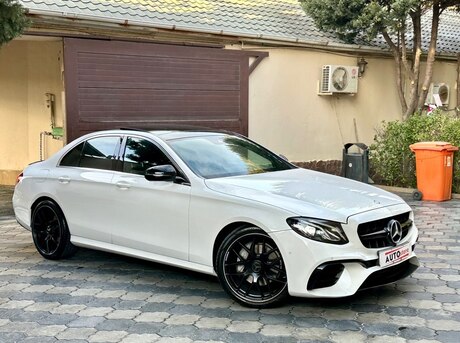Mercedes E 200