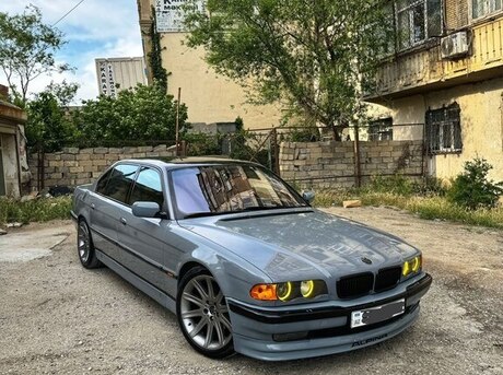 BMW 735 1998