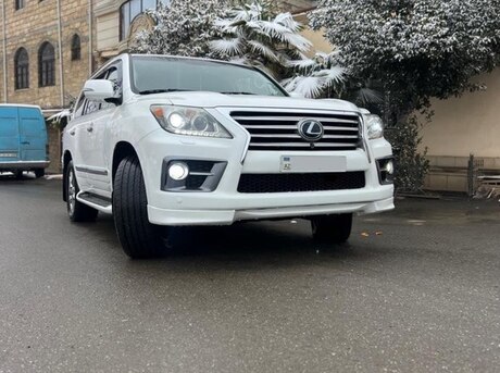 Lexus LX 570 2013