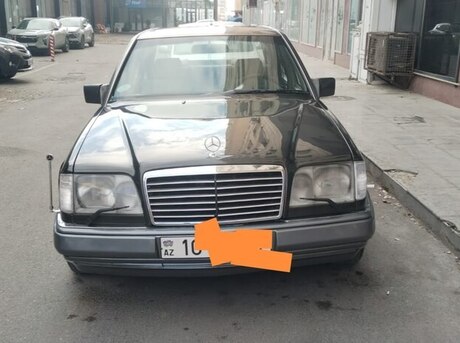 Mercedes 200 E