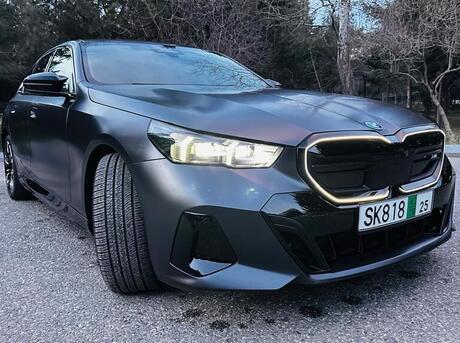 BMW i5