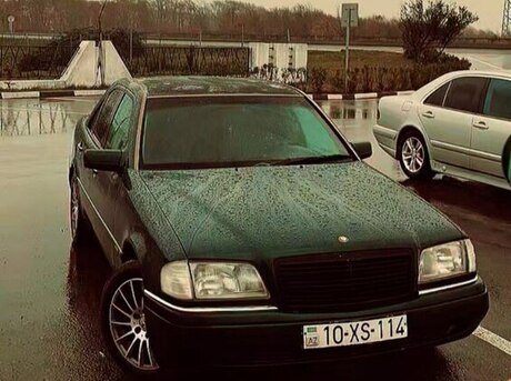 Mercedes C 200
