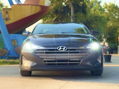 Hyundai Elantra 2019