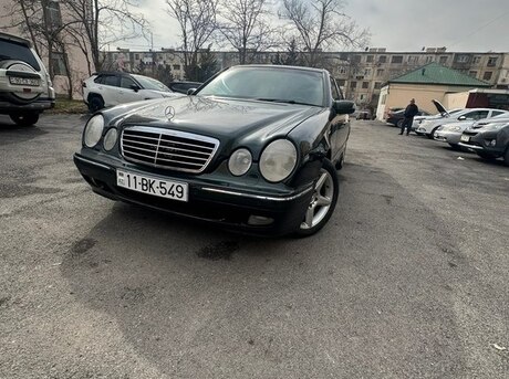 Mercedes E 240