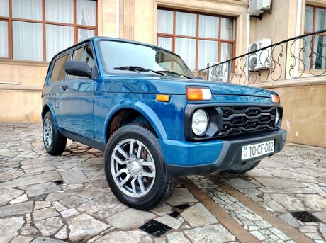 LADA (VAZ) Niva 2015