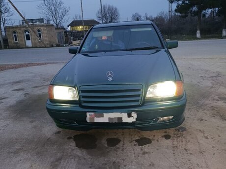 Mercedes C 220