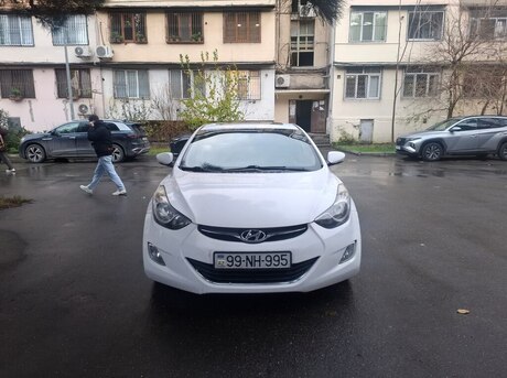 Hyundai Elantra 2013