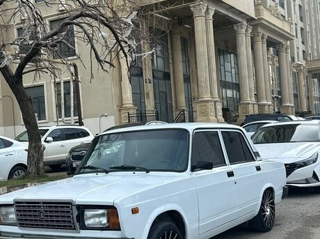 LADA (VAZ) 2107 2005