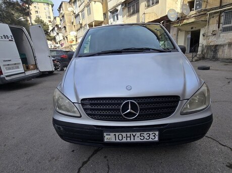 Mercedes  2010