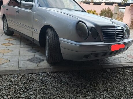 Mercedes E 220 1998